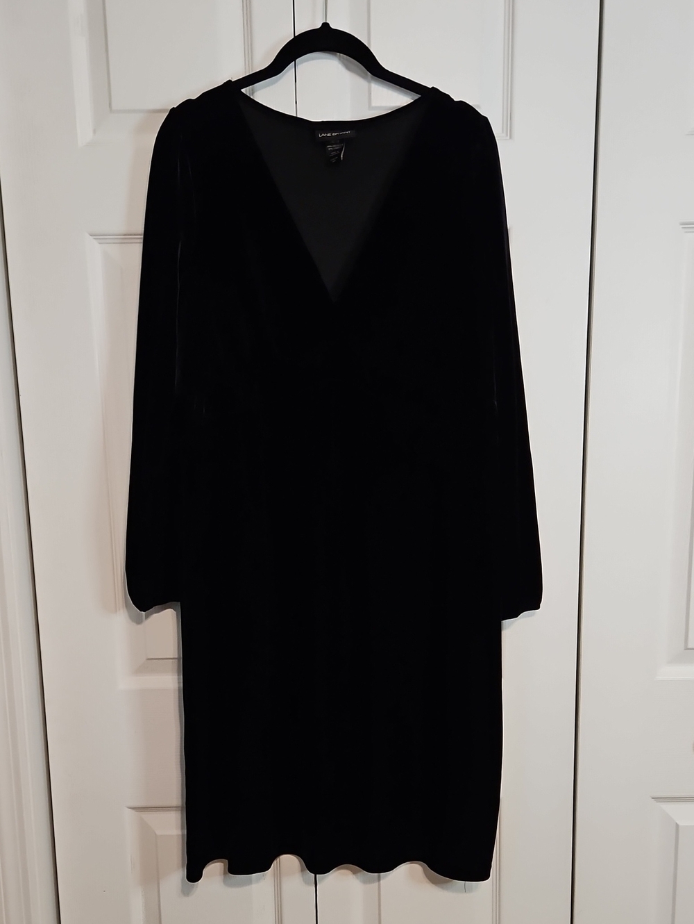 Lane Bryant Black Velvet V-Neck Long Sleeve Dress